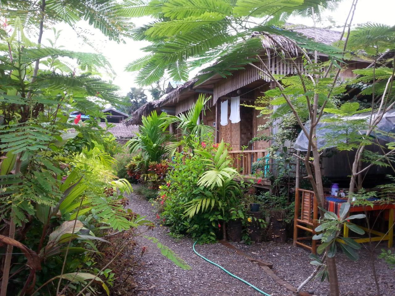 Ngwe Saung Garden Guest House Ngwesaung Exterior photo