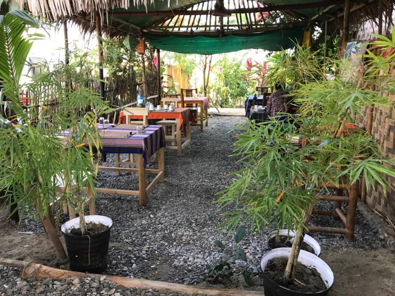 Ngwe Saung Garden Guest House Ngwesaung Exterior photo